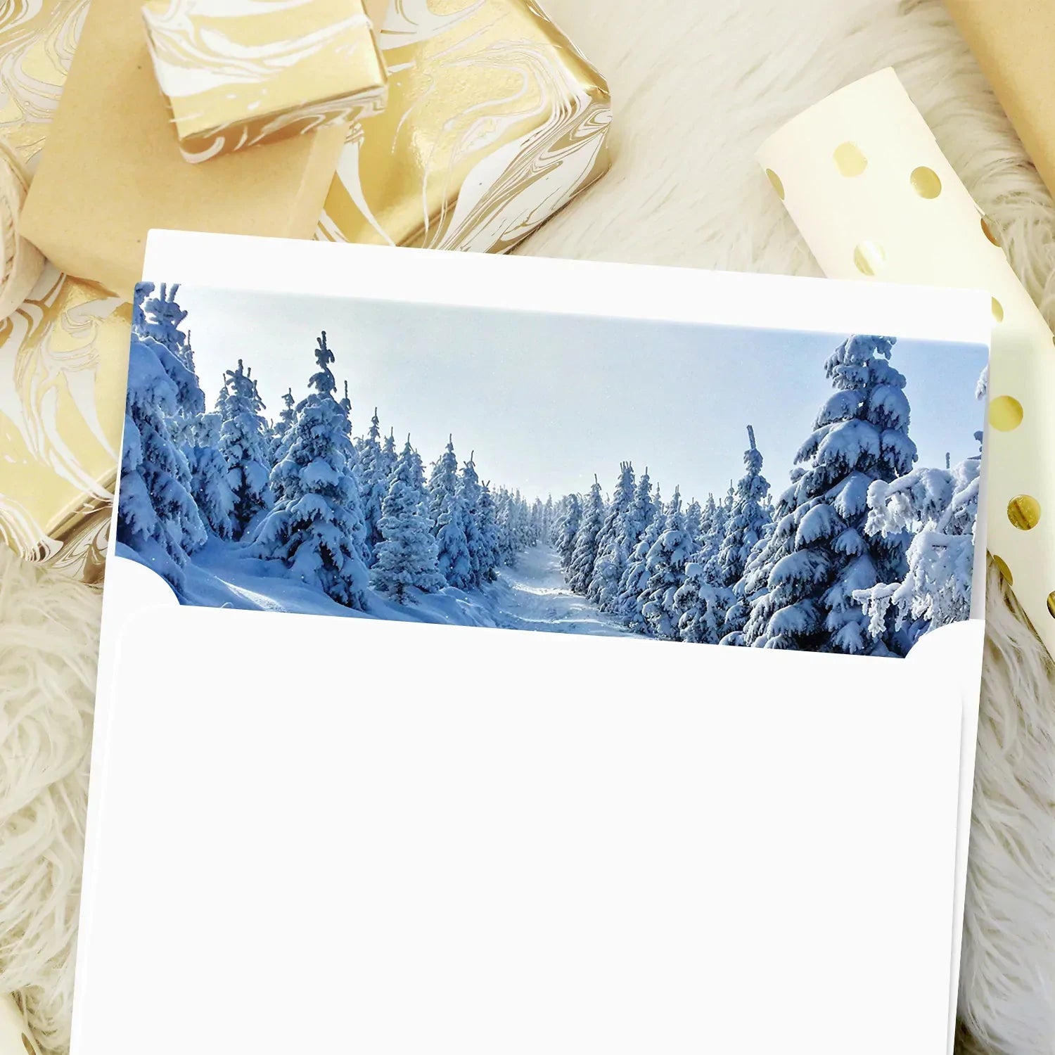 Happy Holiday Trees and Snow Cards & Envelopes - 25 Cards & 25 Envelopes per Pack (HAPPY HOLIDAY SNOW) FoldCard